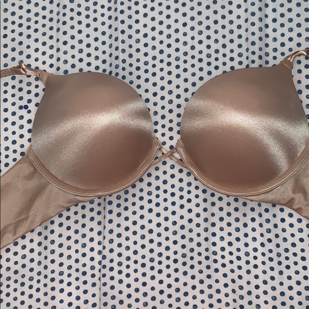 VICTORIAS SECRET BOMBSHELL BRA